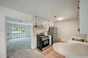7804 Rutgers Ave, Austin, TX 78757 - Photo 7