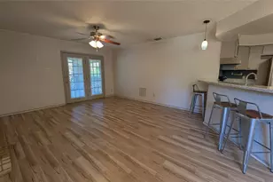 114 Chaparral St, San Marcos, TX 78666 - Photo 5