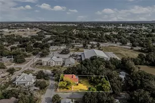 101 Patrick's Alley, Liberty Hill, TX 78642 - Photo 27