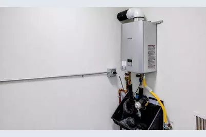 1719 Meander Drive, Austin, TX 78721 - Photo 29