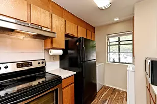 7122 Wood Hollow Dr, Austin, TX 78731 - Photo 3