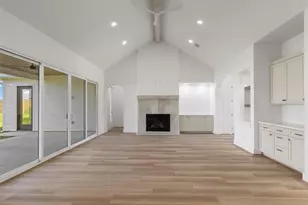 147 Hydrangea Dr, Smithville, TX 78957 - Photo 5