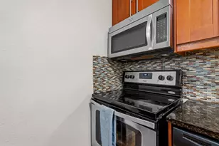 7685 Northcross Dr, Austin, TX 78757 - Photo 15