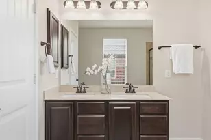 31316 Kingsway Rd, Georgetown, TX 78628 - Photo 17