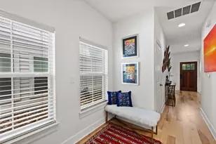 2713 Halcyon Dr, Austin, TX 78702 - Photo 9