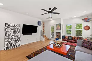 2713 Halcyon Dr, Austin, TX 78702 - Photo 13