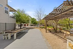 2713 Halcyon Dr, Austin, TX 78702 - Photo 29