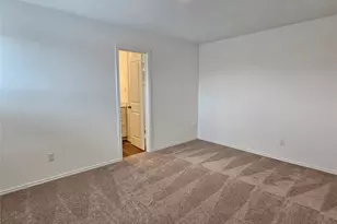 704 Commander Abbott Dr, Jarrell, TX 76537 - Photo 17