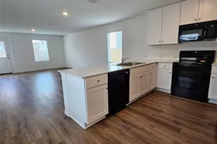 704 Commander Abbott Dr, Jarrell, TX 76537 - Photo 7