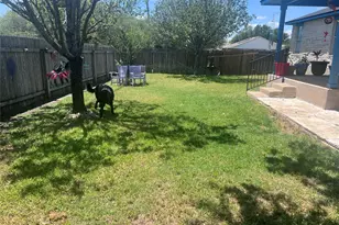 4113 Natural Bridge Ct SW, Round Rock, TX 78681 - Photo 3