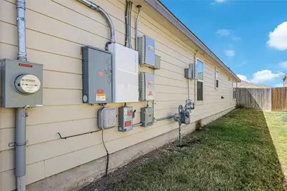 406 Grasslands Trail, Hutto, TX 78634 - Photo 35