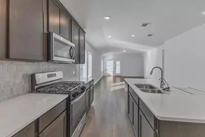 5020 Hazelnut Lane, Del Valle, TX 78617 - Photo 9