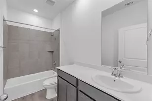 5020 Hazelnut Ln, Del Valle, TX 78617 - Photo 5