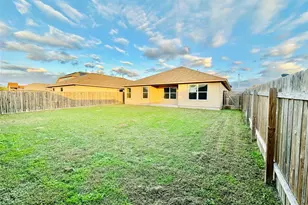 704 Silver Wing Dr, Austin, TX 78725 - Photo 15