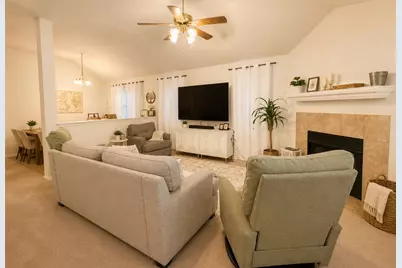 105 Quartz Drive, Jarrell, TX 76537 - Photo 5