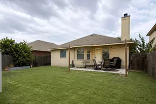 105 Quartz Dr, Jarrell, TX 76537 - Photo 15