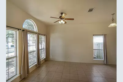 121 Shenandoah Trail, Elgin, TX 78621 - Photo 3