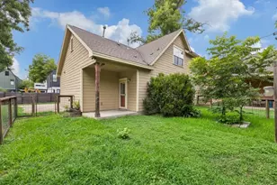 3211 Holton St, Austin, TX 78702 - Photo 3