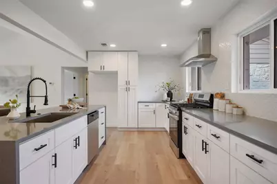 5400 Salem Hill Drive, Austin, TX 78745 - Photo 13