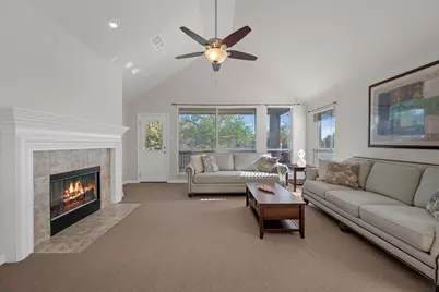 2221 Village View Loop, Pflugerville, TX 78660 - Photo 13