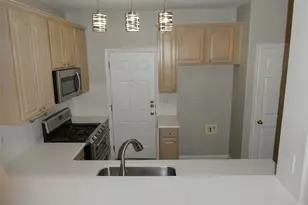 2100 Pipers Field Dr, Austin, TX 78758 - Photo 11