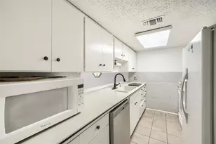 6810 Thorncliffe Dr, Austin, TX 78731 - Photo 5