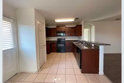 113 Robertson Lane, Jarrell, TX 76537 - Photo 11