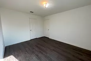 113 Robertson Ln, Jarrell, TX 76537 - Photo 17