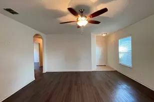113 Robertson Ln, Jarrell, TX 76537 - Photo 5