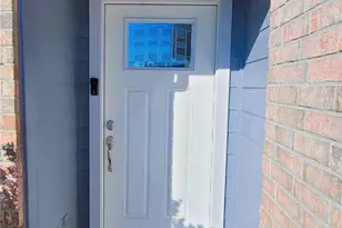 204 Phillips St, Hutto, TX 78634 - Photo 17