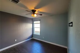 204 Phillips St, Hutto, TX 78634 - Photo 5