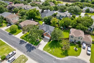 306 Thunderbay Dr, Georgetown, TX 78626 - Photo 33