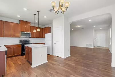 7604 Knockfin Drive, Austin, TX 78744 - Photo 9