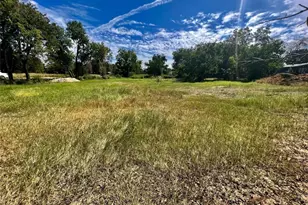 749 Caldwell St, Lexington, TX 78947 - Photo 1