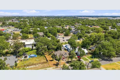 210 E Cedar Street, Seguin, TX 78155 - Photo 27