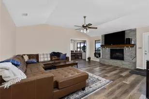 2412 Williamson Rd, Lockhart, TX 78644 - Photo 3