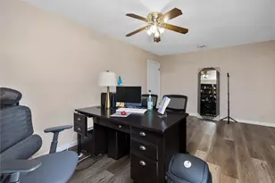 2412 Williamson Rd, Lockhart, TX 78644 - Photo 11