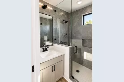 605 E 55th Street #5, Austin, TX 78751 - Photo 11