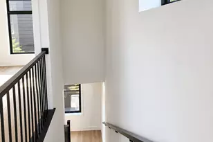 605 E 55th St, Austin, TX 78751 - Photo 9