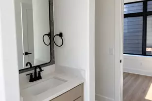 605 E 55th St, Austin, TX 78751 - Photo 5