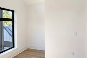 605 E 55th St, Austin, TX 78751 - Photo 15