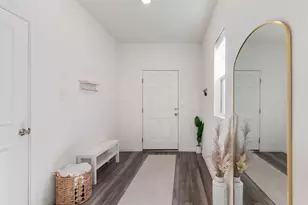 509 Redfish Ln, Hutto, TX 78634 - Photo 7