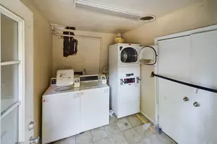 803 W 28th St, Austin, TX 78705 - Photo 19