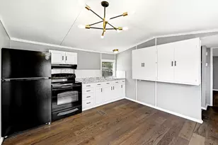 212 Greenfield Rd, Kyle, TX 78640 - Photo 7