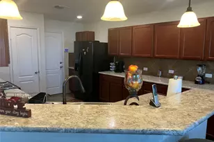 4410 King's Canyon Dr, Taylor, TX 78634 - Photo 3