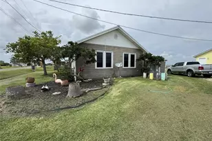 549 Marshall Johnson Ave S, Port Lavaca, TX 77979 - Photo 3