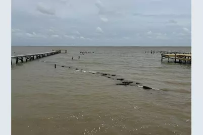 549 Marshall Johnson Avenue S, Port Lavaca, TX 77979 - Photo 9