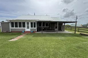 549 Marshall Johnson Ave S, Port Lavaca, TX 77979 - Photo 1