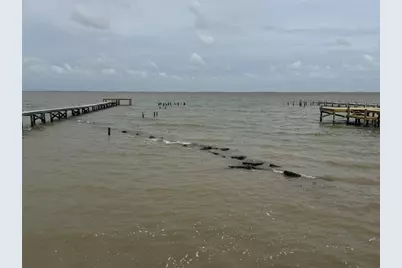 549 Marshall Johnson Avenue S, Port Lavaca, TX 77979 - Photo 9