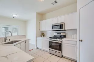 1021 Black Locust Drive West, Pflugerville, TX 78660 - Photo 5